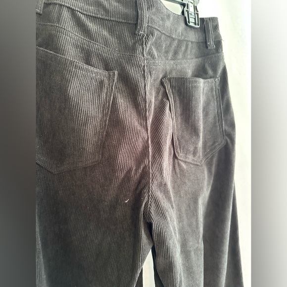 SHEIN EZwear High Waist Ribbed Slant Pocket
Cord Black Pants - Picture 7 of 8